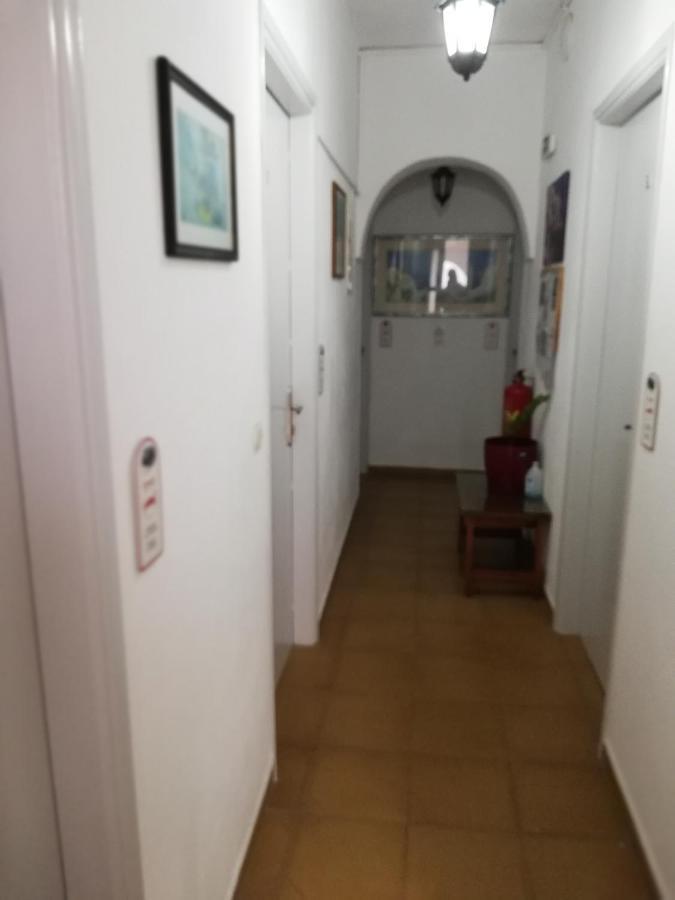 克里斯蒂娜膳食公寓酒店 卡特瑞杜斯 外观 照片